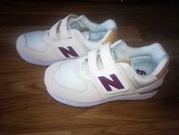 Nowe buty klasyczne New Balance PV574NE2 r. 28