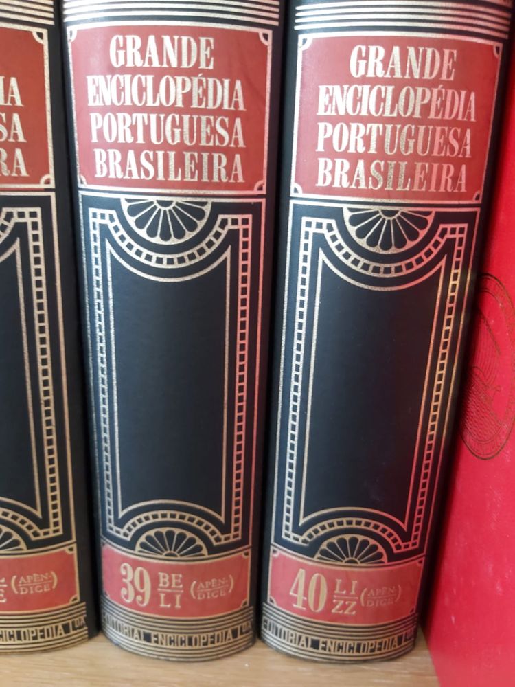 Grande Enciclopédia Portuguesa e Brasileira (40 volumes)