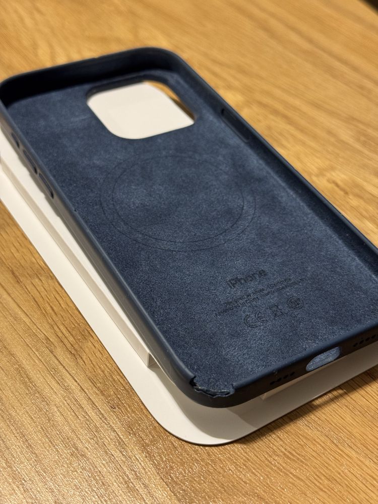 Oryginalne etui Apple iPhone 15 Pro Max sztormowy błękit