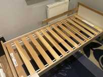 Łóżko dziecięce Ikea z barierką 70x160 ze stelażem + materac gratis