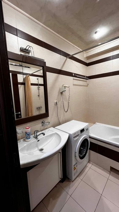 Здається двох кім квартиру в будинку