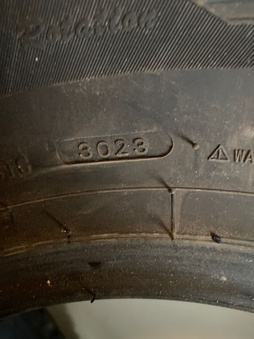 Продам 235/75 R15 зима
