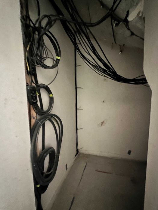 Таун в Бучі з частковим ремонтом,поруч вся інфраструктура!Газ!