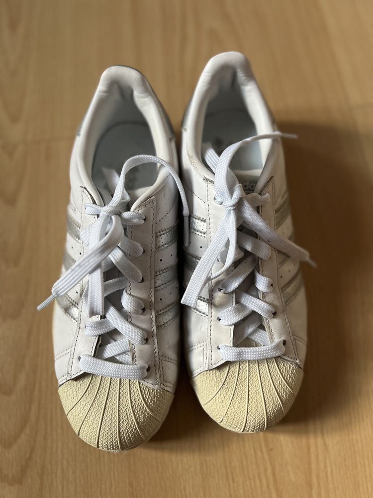 Adidas tamanho 37 1/3