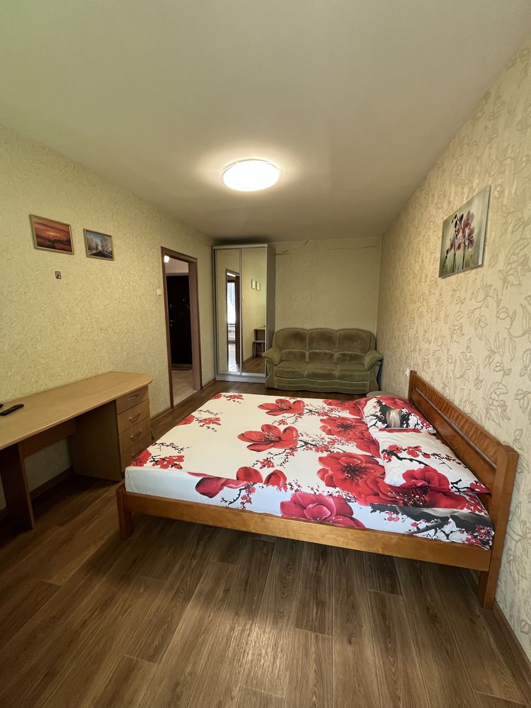 Продається 1кім квартира біля Червоного Мосту