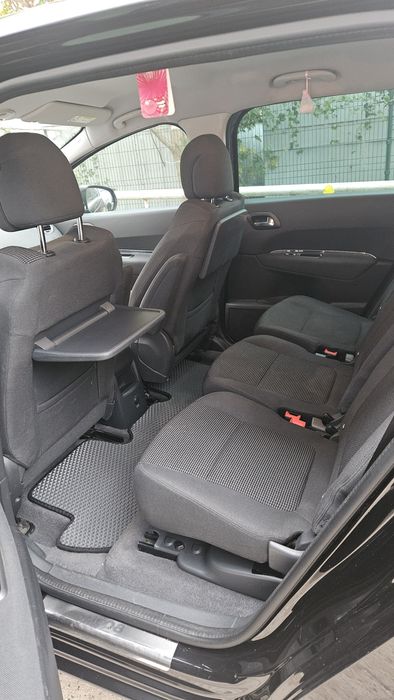 PEUGEOT 5008 2015г