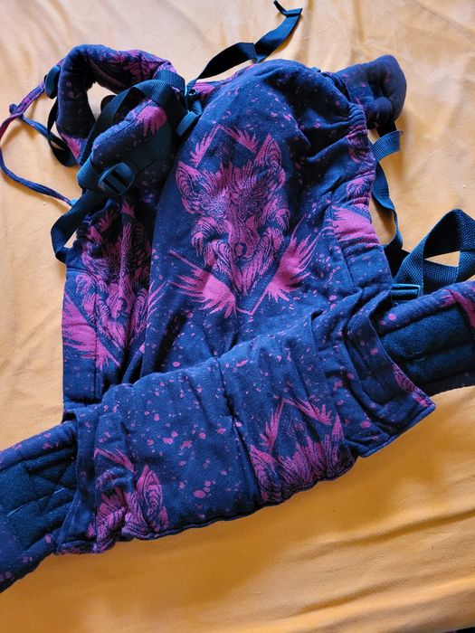 Sprzedam nosidło szyte z chusty luluna Wolf.