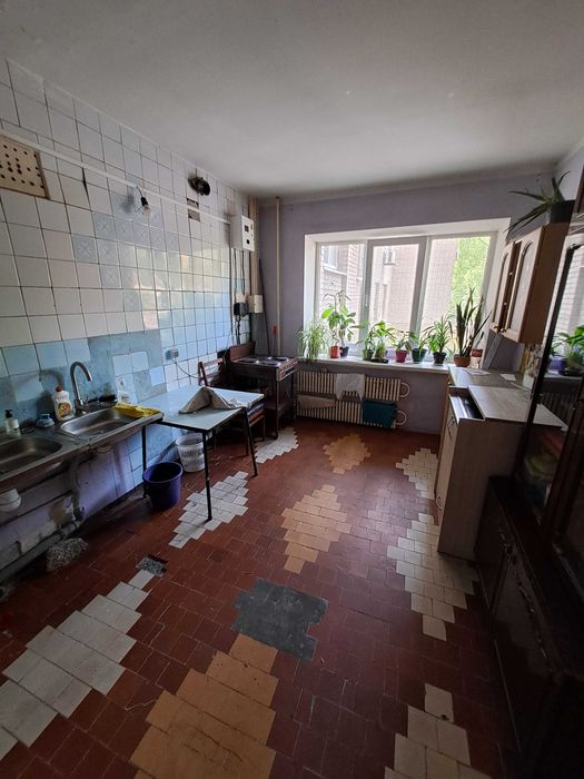 Продаж Дві окремі кімнати у гуртожитку на Ваш вибір по вул. Історична