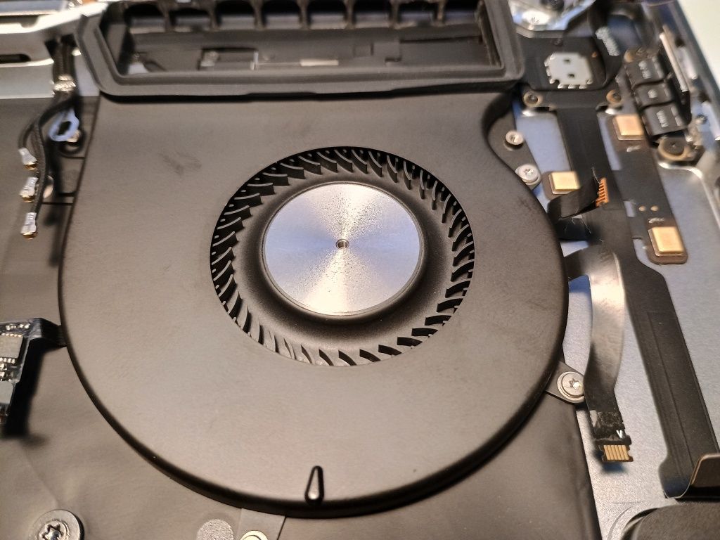 Técnico de Informática - Reparação de computadores Assist. informática