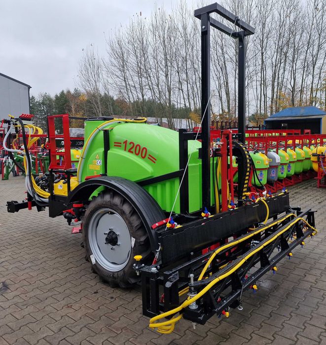 Opryskiwacz przyczepiany zawieszany 1200 litrów lanca 12m DEMAROL