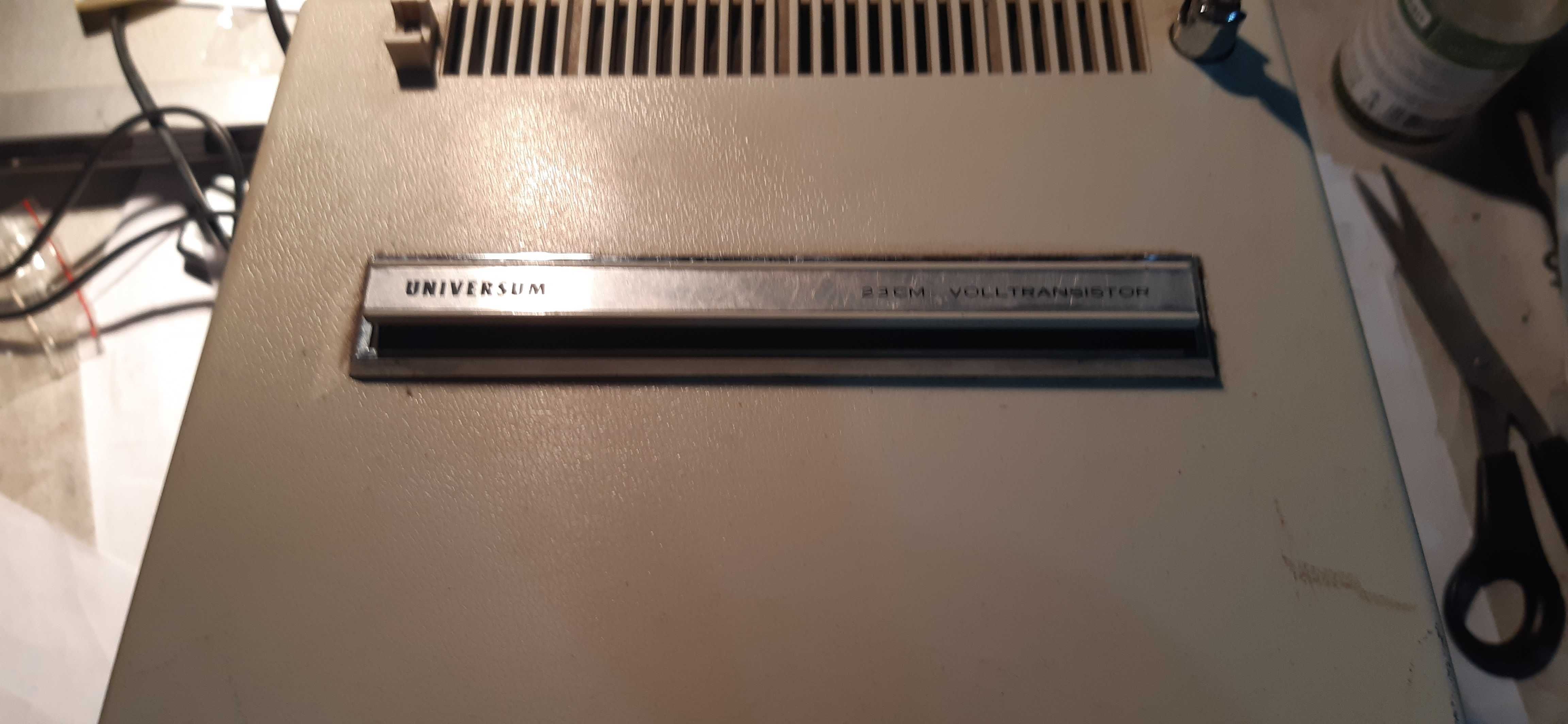 stary telewizor z radiem universum SK-903-75 dla kolekcjonerów prl