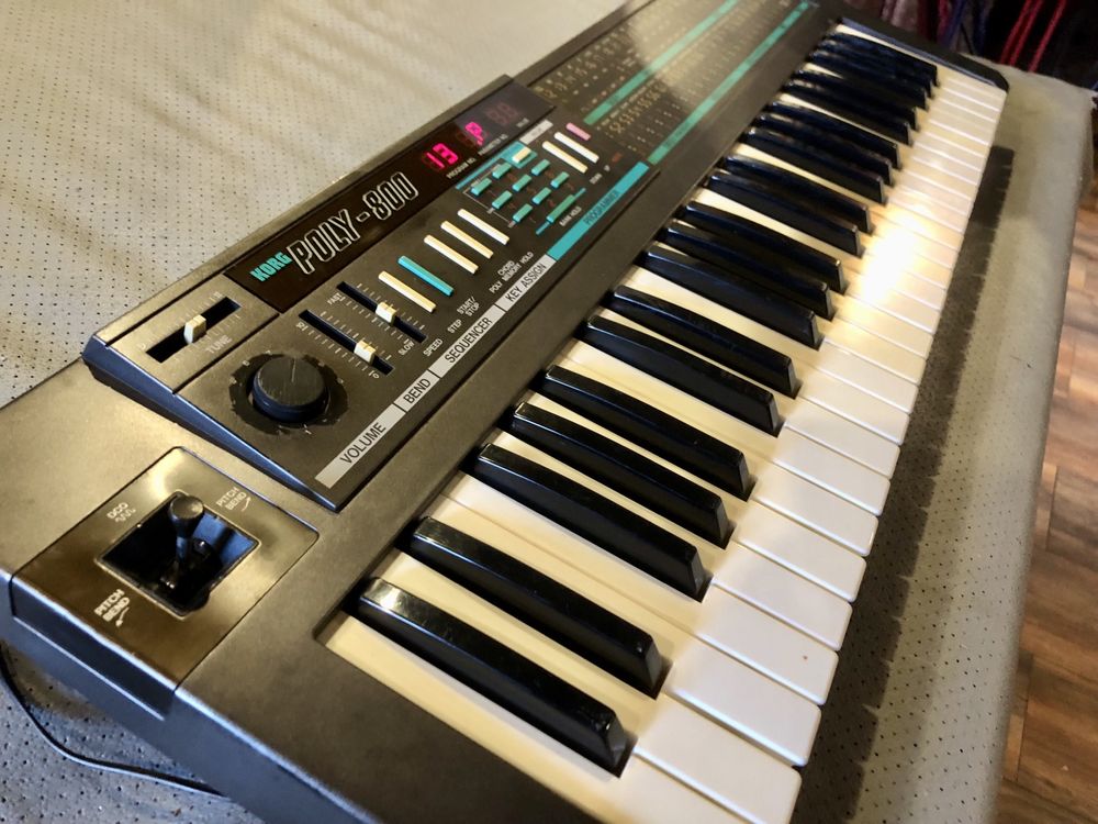 Korg Poly 800 - vintage anos 80