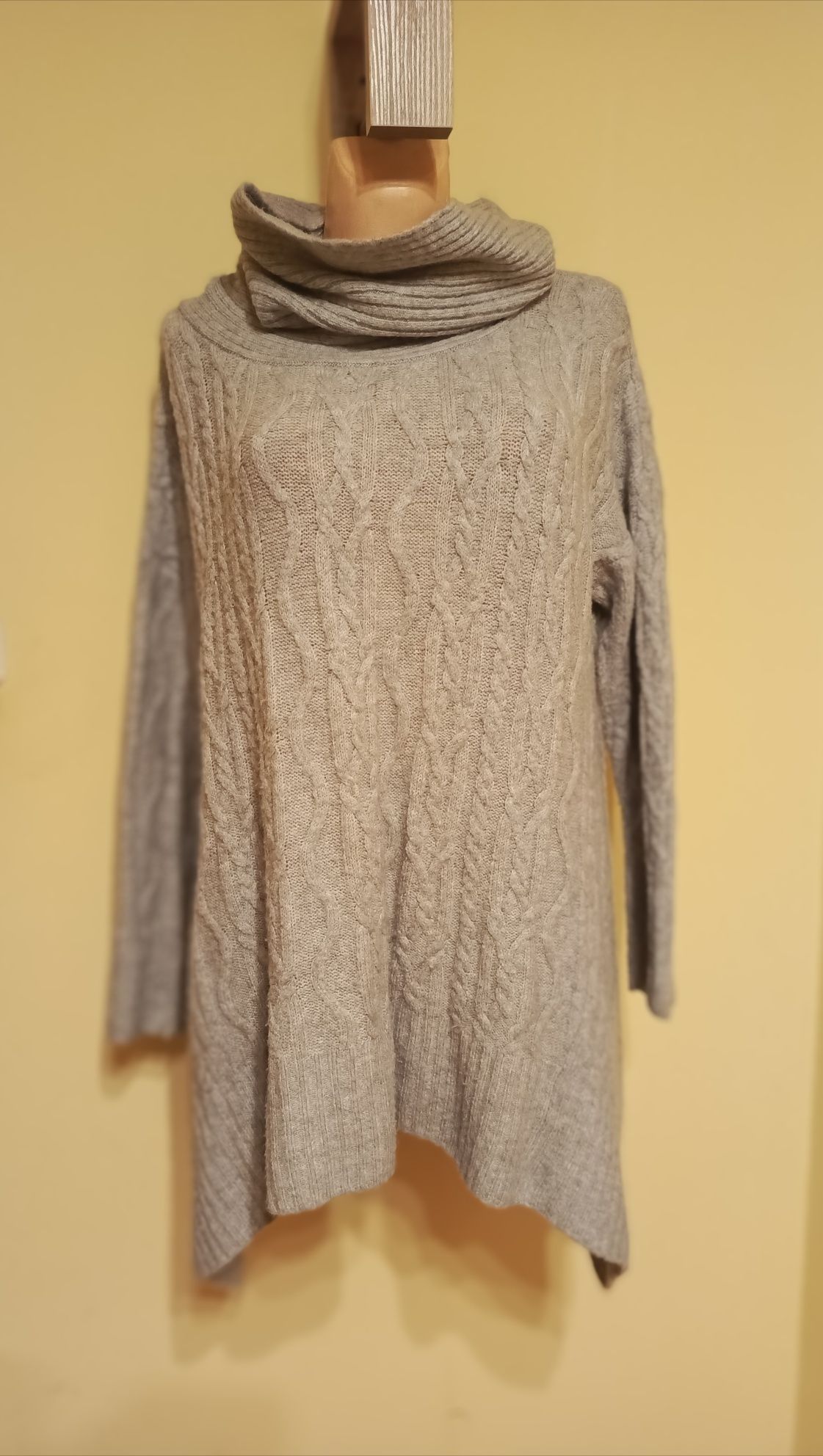 Sweter oversize Reserved