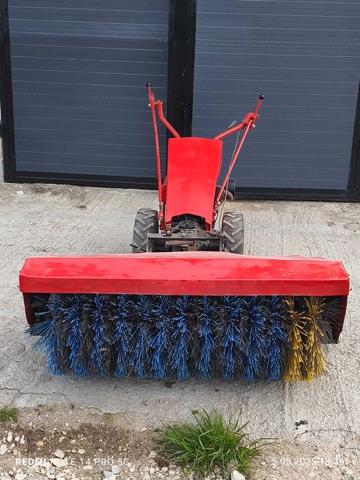 Zamiatarka spalinowa