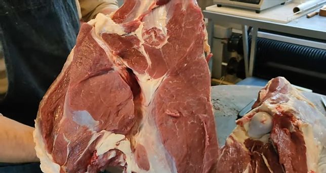 Свинина Мясо  - Сало от 3 до 7 сантиметров цена за 1 кг.