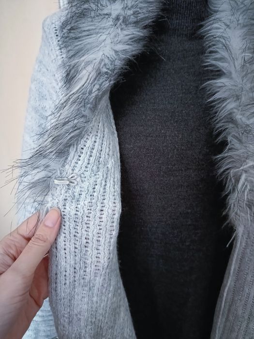 Сіра накидка пончо