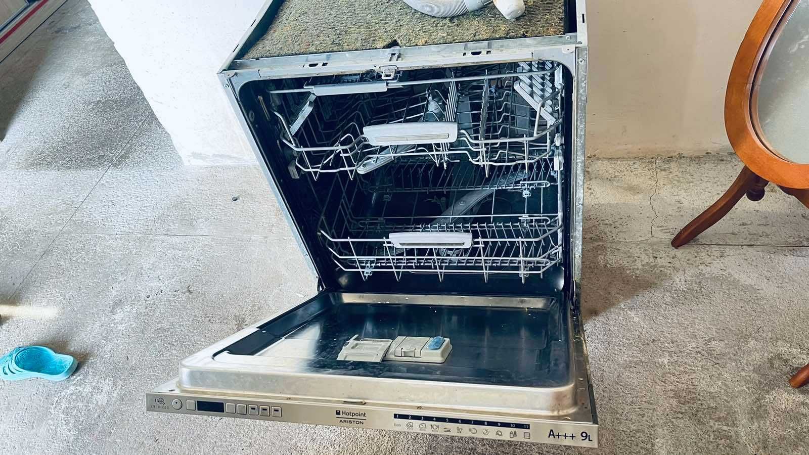 посудомоечная машина Hotpoint-Ariston LTF 11H132 O (не рабочая плата)