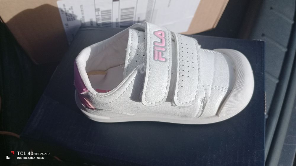 Sapatilhas fila tamanho 22