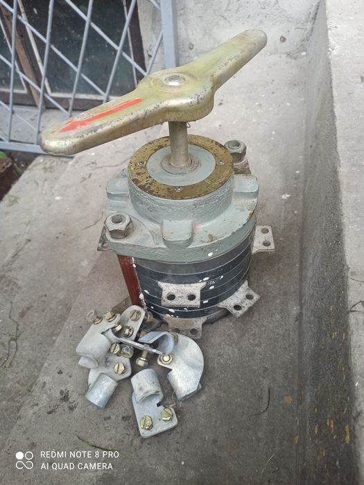 Перемикач фазовий