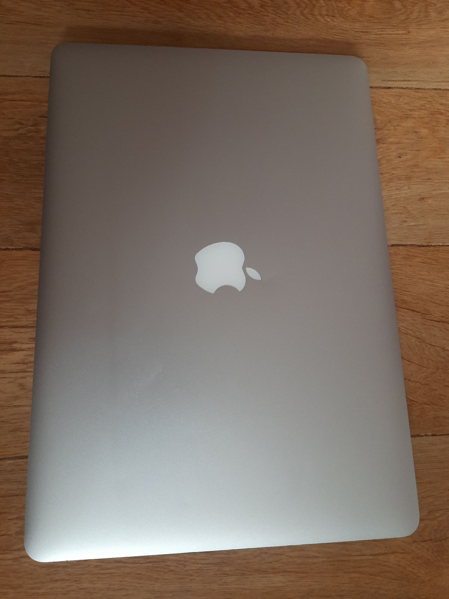 Продам ноутбук Apple MacBook Pro A1398, i7, ssd256, ddr 8gb, с Европы