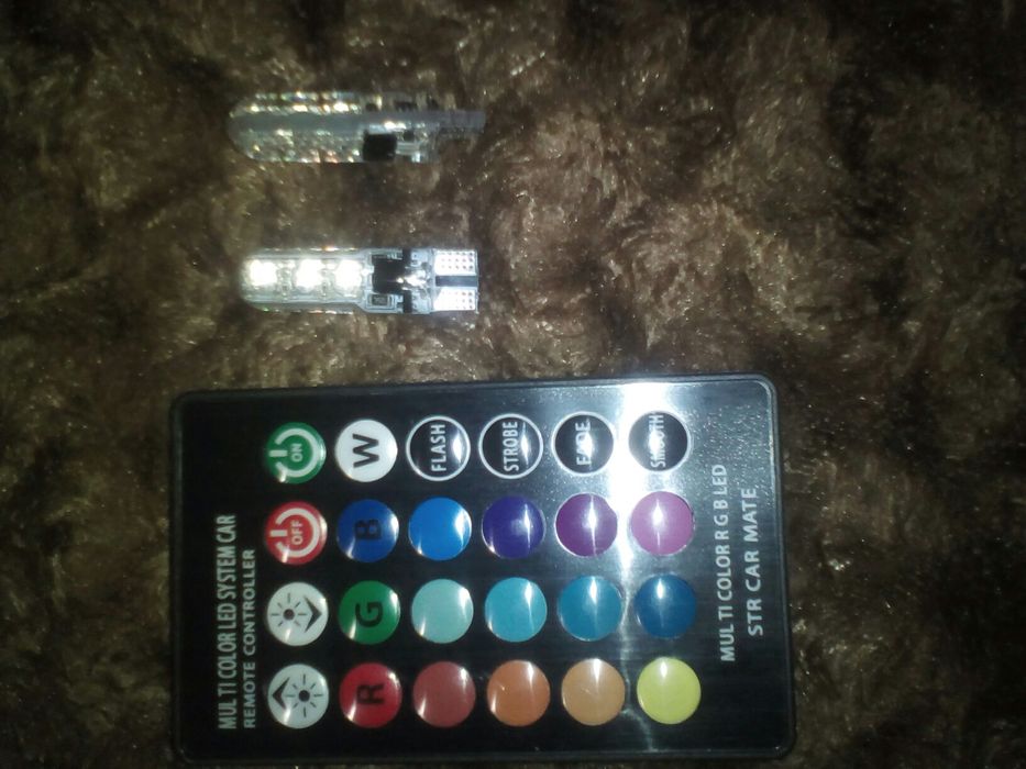 Светодиодні лампочкі кольорові