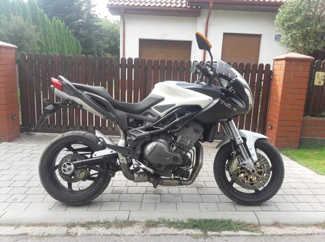 Benelli Trek 800 Kierownica