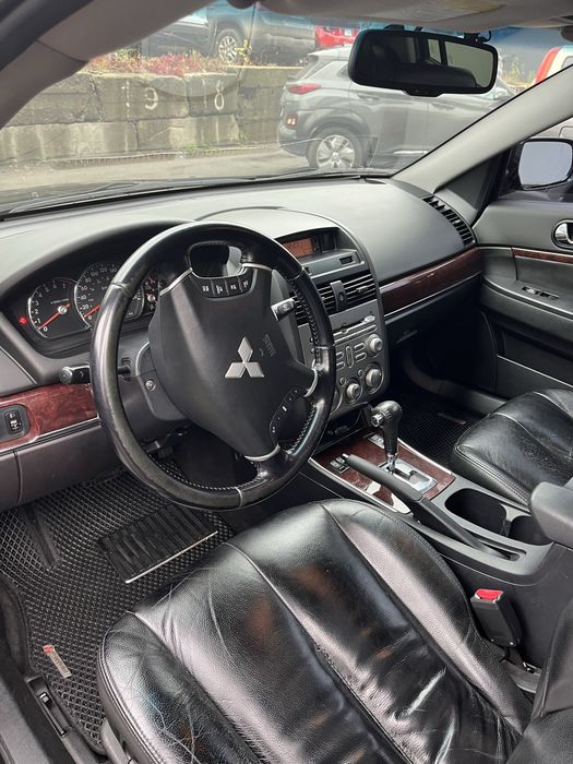 Mitsubishi galant 2009