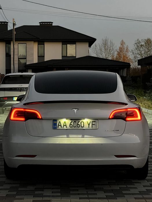 Tesla model 3 2020 Dual motor