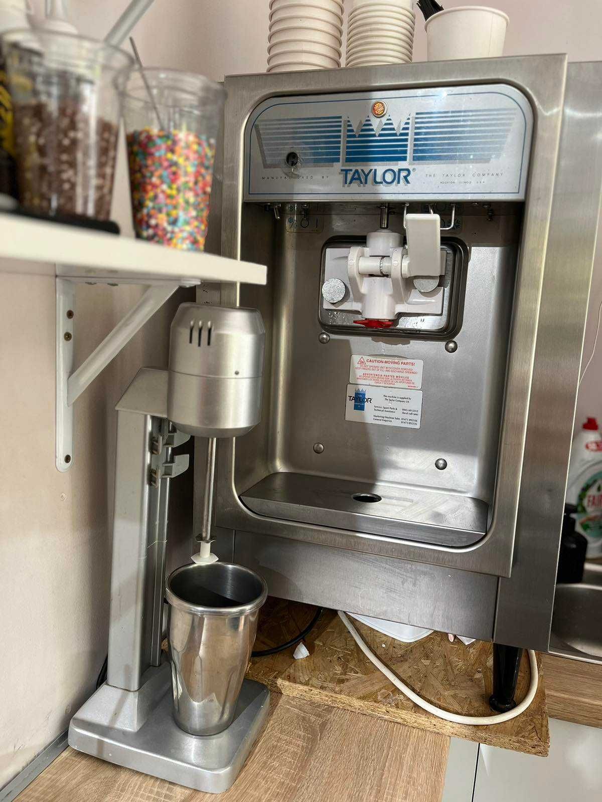 настольний фризер на 220В для мягкого мрозива мороженого Taylor(USA),