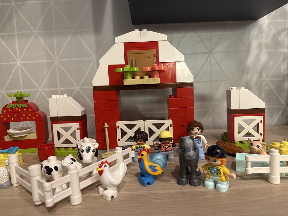 LEGO Duplo 10952 Stodoła, traktor i zwierzęta gospodarskie