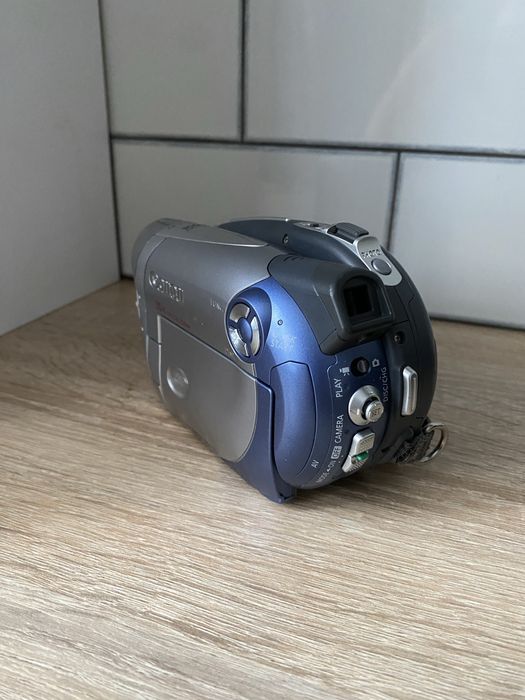 Відеокамера DC 210