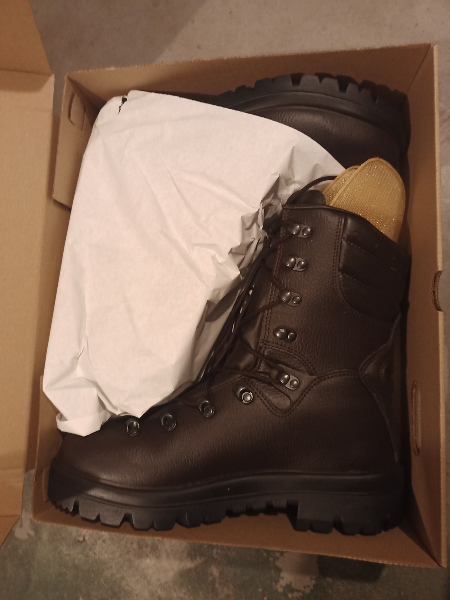 Buty zimowe wzór MON