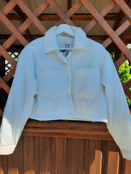 Новая белая ветровка