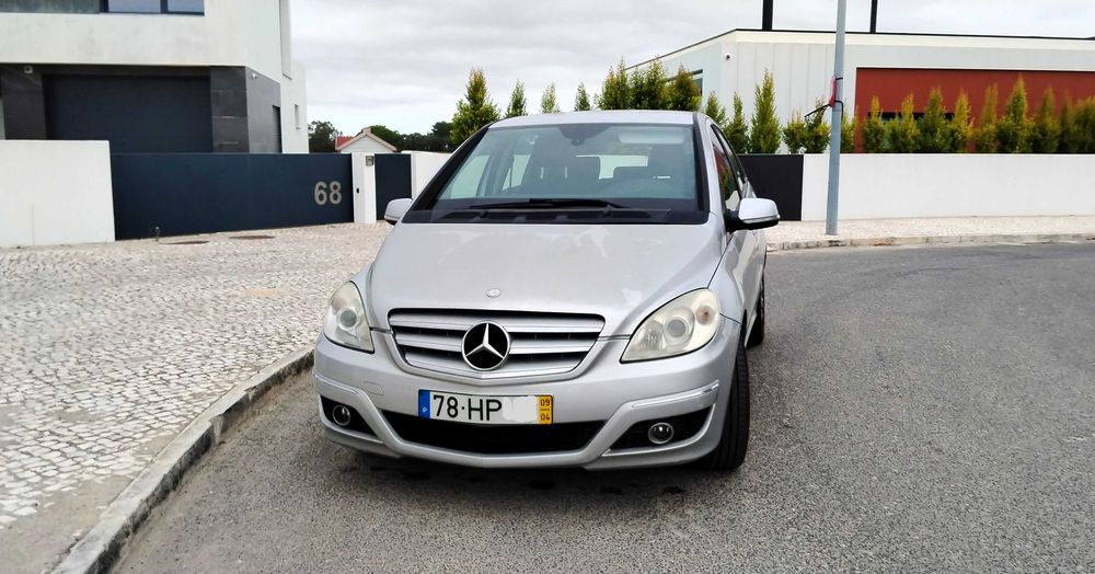 Mercedes Benz B180 CDI de 2009 Nacional com Revisão Feita.