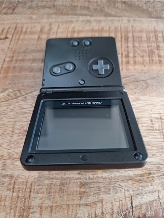 Nintendo Game Boy Advance SP