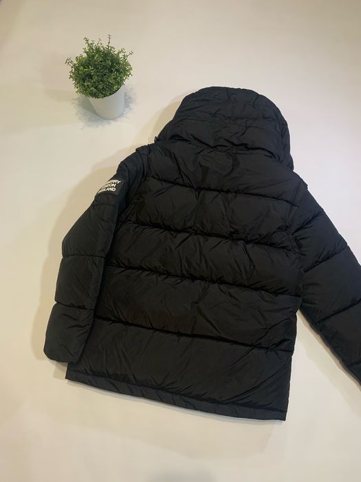 Пуховик/Жилетка - Burberry Black