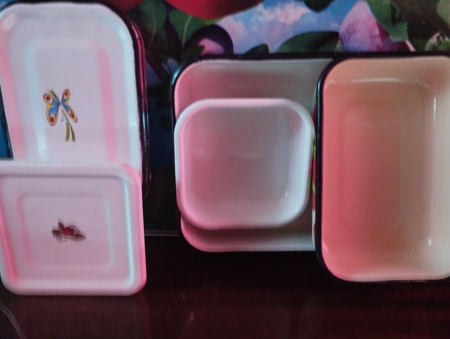 Набор эмалированных лоточков