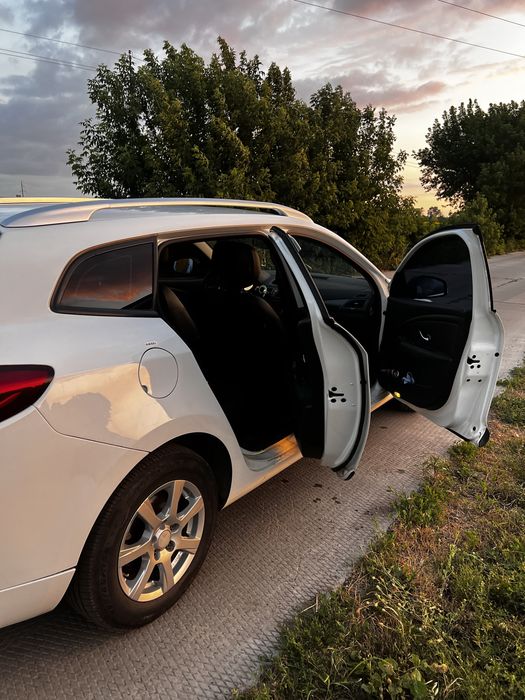 Продам рено меган 3 2010 року автомат Renault Megane 3