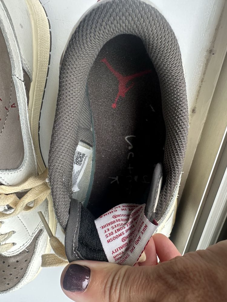 Nike Travis Scott 40 castanhas/beges