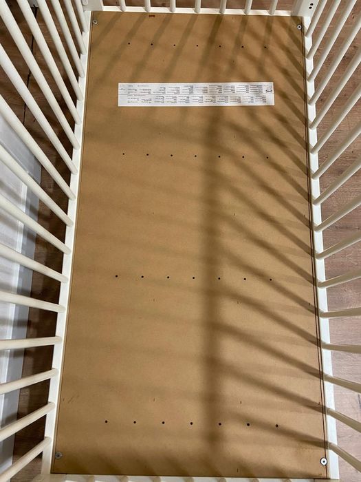 Berço de bebe / Cama de bebé + colchão de molas