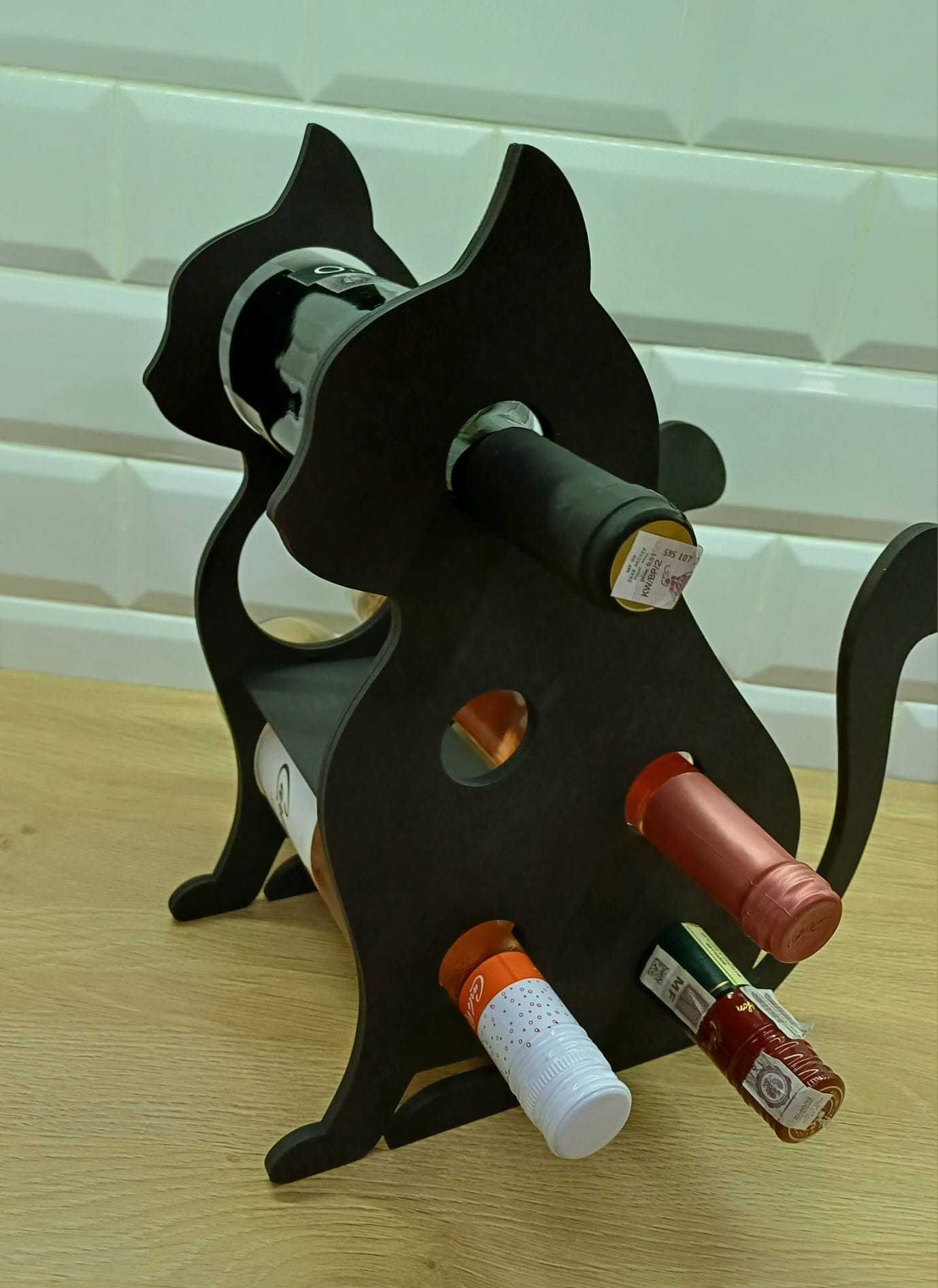 Stojak na wino dla miłośnika kotów, sklejka 3mm
