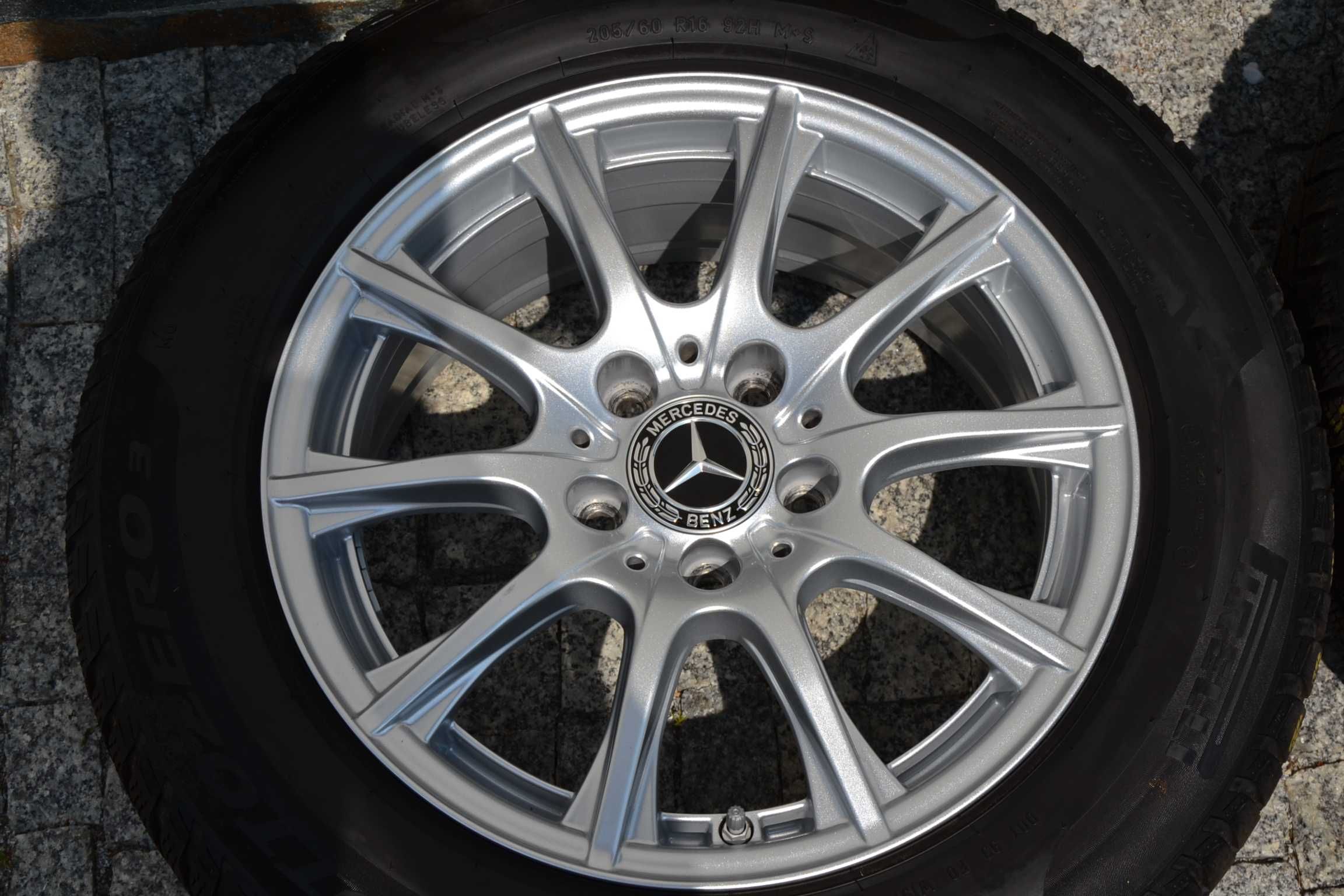 Mercedes C W205 W204 CLA Czujnik Pirelli 2021 Zima 16" Super stan