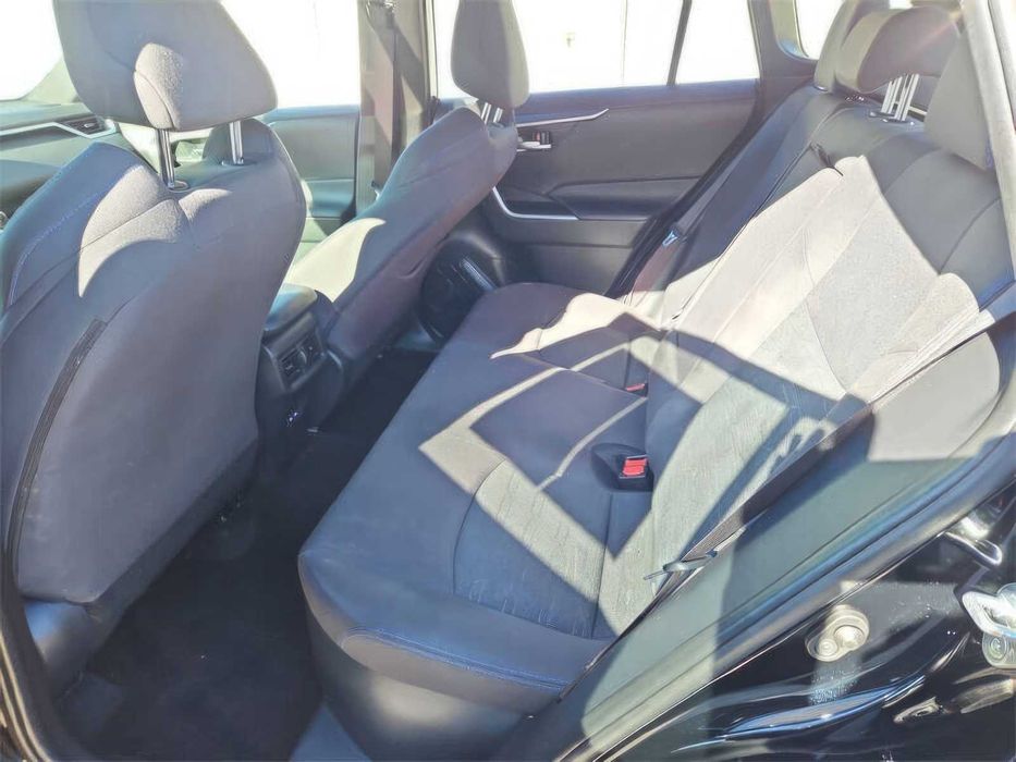 Toyota RAV4      2022