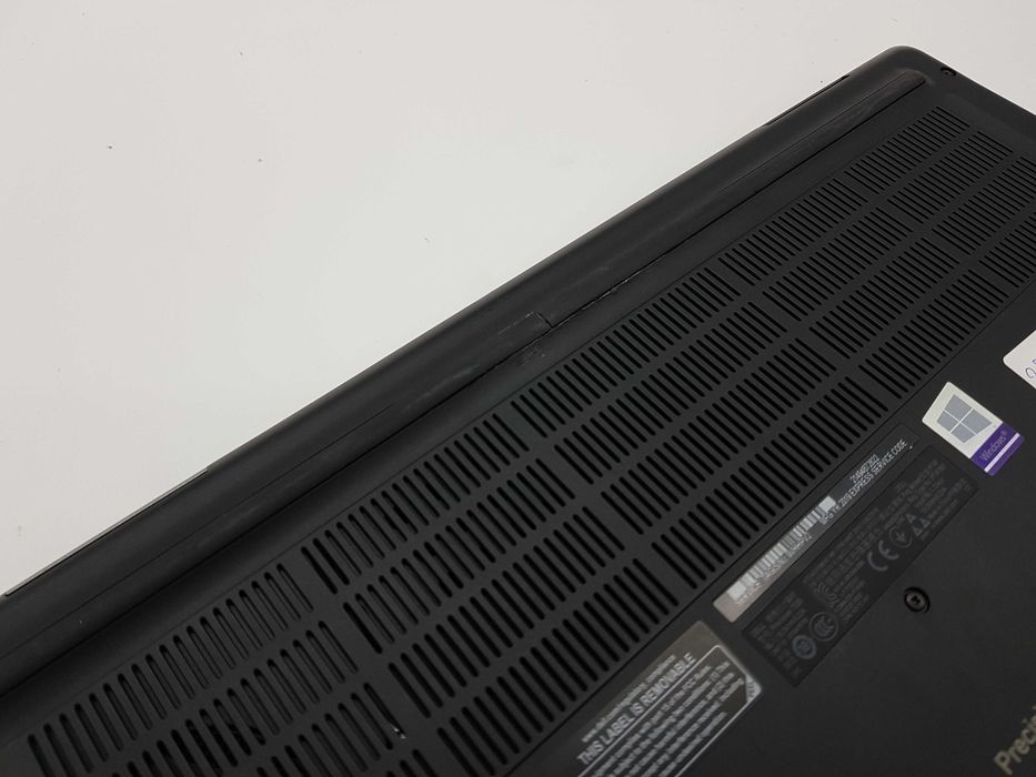 Dell Precision 7530 I7-8850H 16/500GB SSD FHD P2000 WIN 10