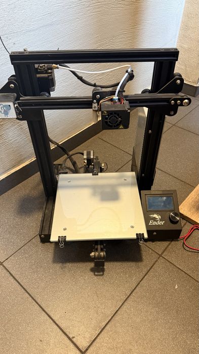 Drukarka 3D Ender 3 prawie nie uźywana