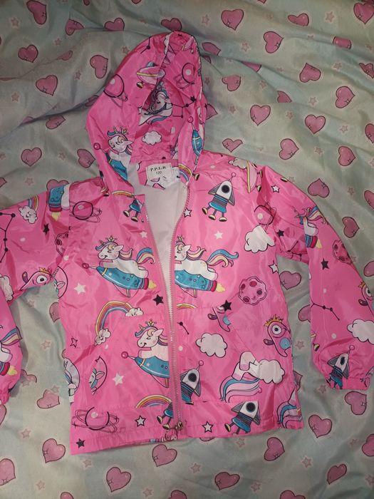 Ветровка для девочки. Яркая красивая