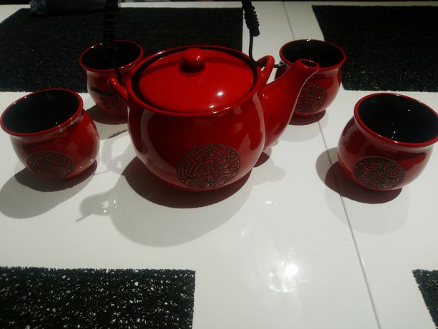 Чайный сервиз «Красный Дракон»