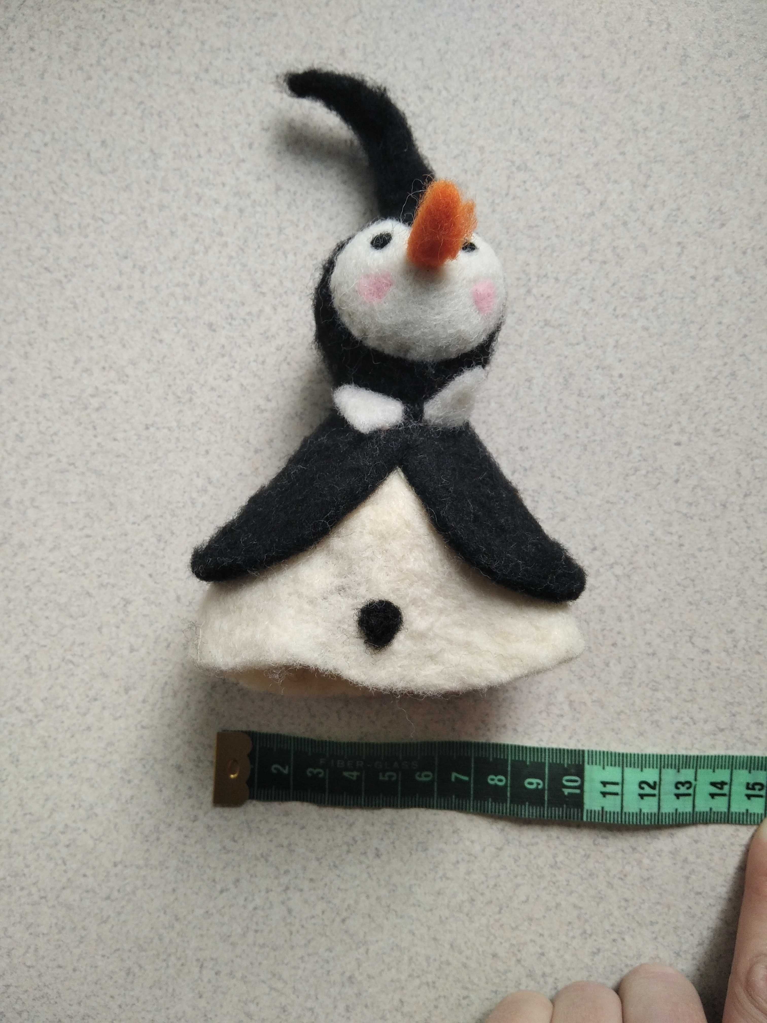 Іграшка з вовни пінгвін. Войлачная игрушка