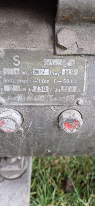 agregat prądotwórczy 2kv wojskowy. rok emu był sprawny.
