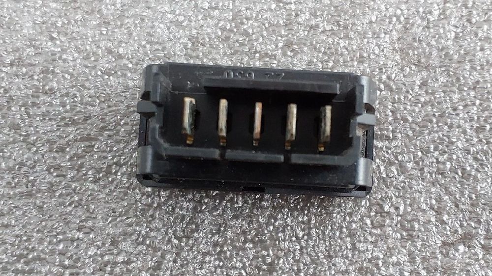 Comando / botão / interruptor vidros frente esquerdo PEUGEOT 106 II (1